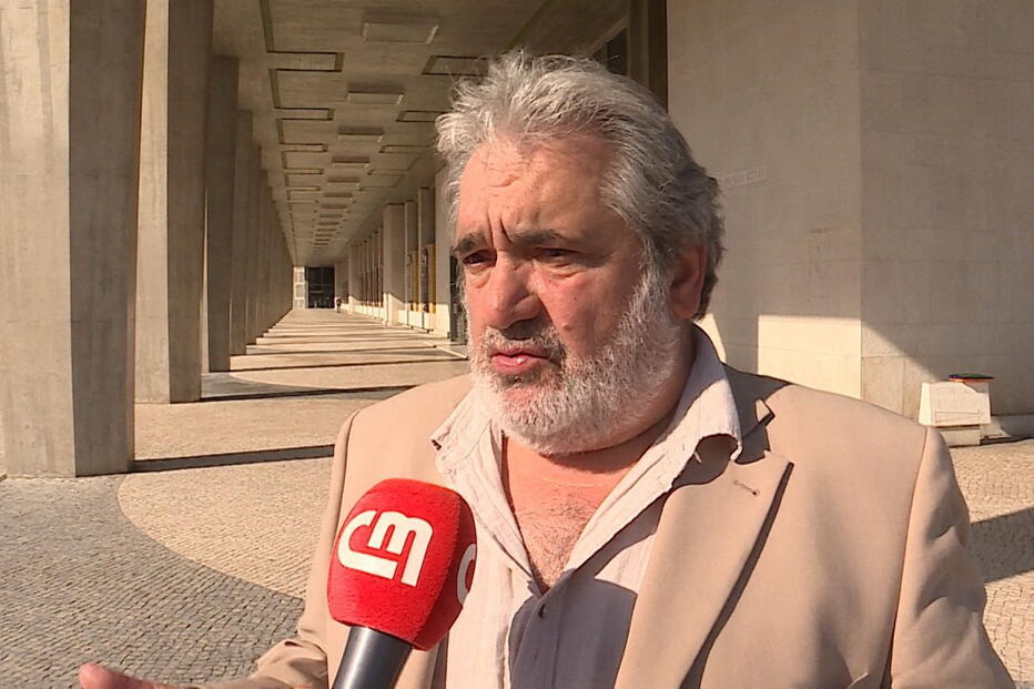 Manolo Bello moveu um processo contra Santos Martins