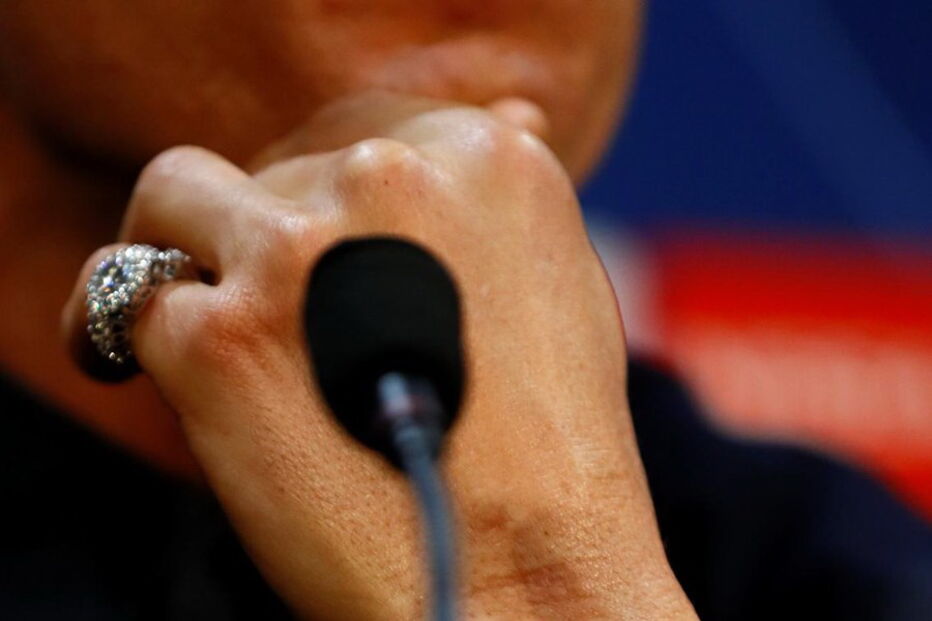 Cristiano Ronaldo exibe relógio milionário