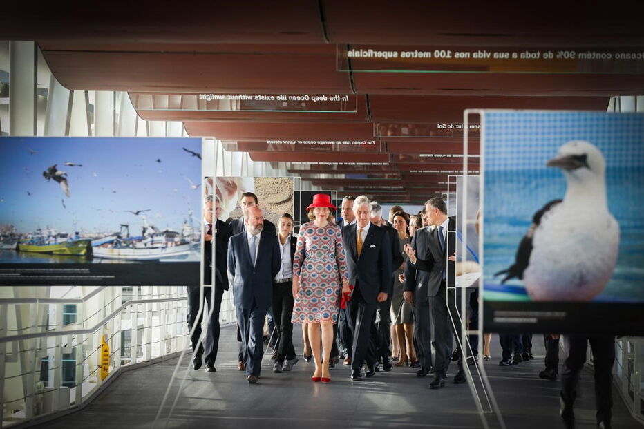 Reis da Bélgica visitam oceanário