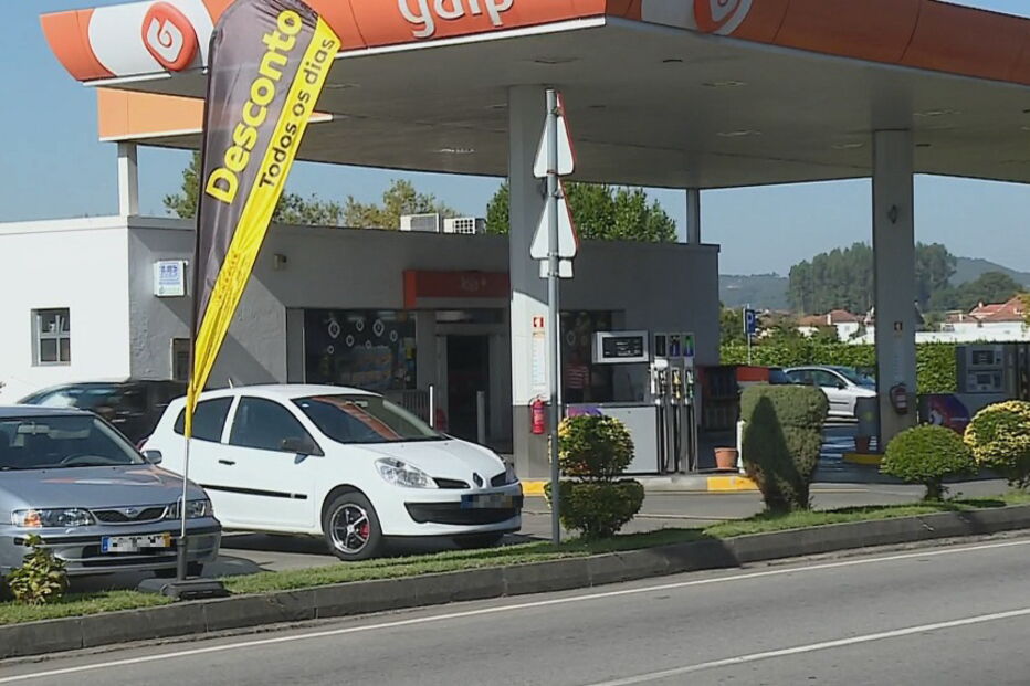 Gang rouba dinheiro e tabaco em assalto a bomba de gasolina na Trofa
