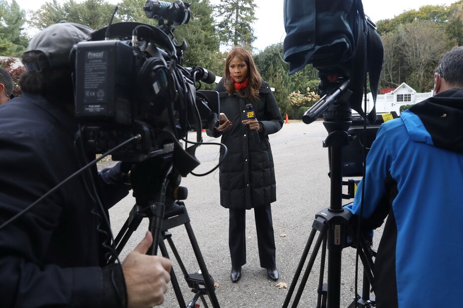 Aparato policial à porta da casa nova-iorquina de Hillary e Bill Clinton