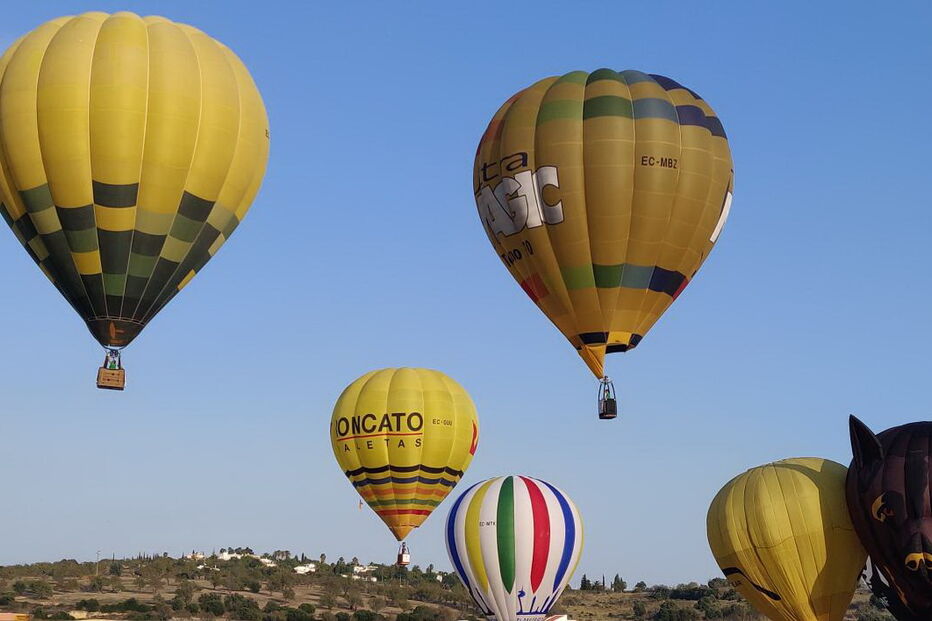 Balões de todo o Mundo sobrevoam o Algarve
