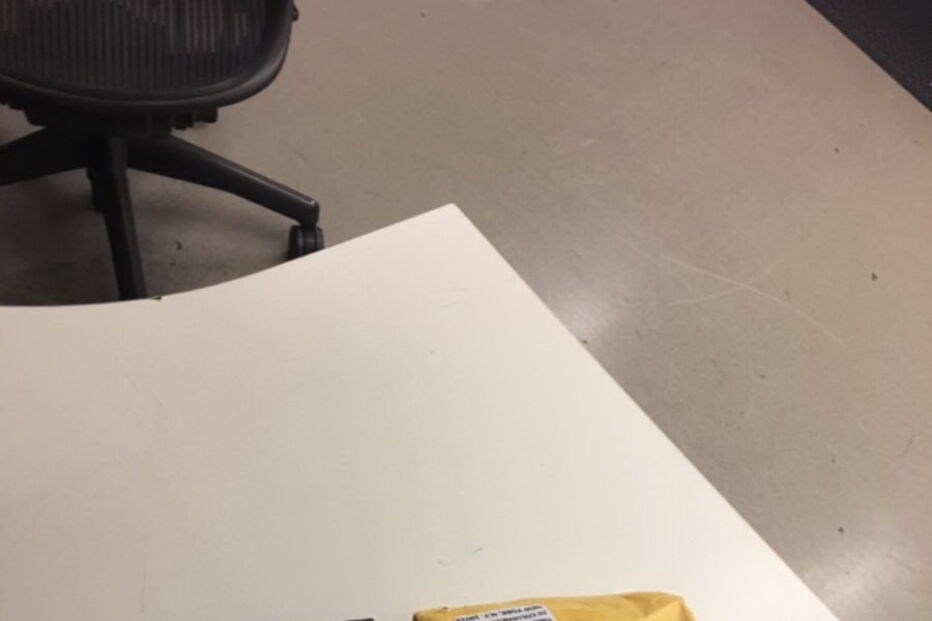 FBI divulga imagens dos pacotes suspeitos e avisa cidadãos dos EUA