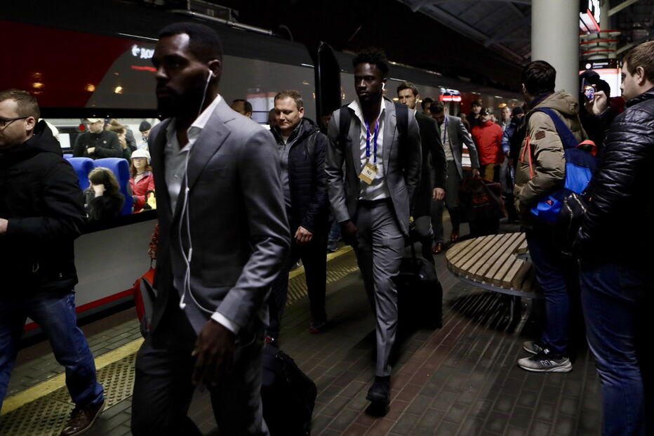 Equipa do Lokomotiv fica presa no trânsito e vai para o estádio de metro	