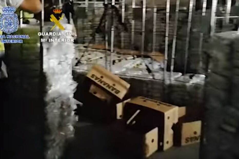 PJ ajuda polícia espanhola a apreender 6,3 toneladas de cocaína em bananas
