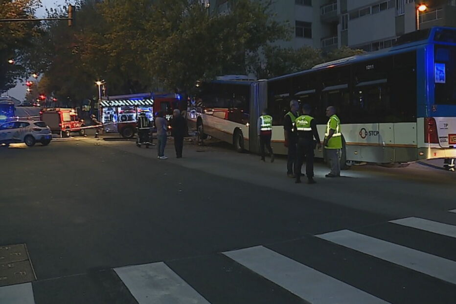 Acidente com autocarro da STCP no Porto faz vários feridos