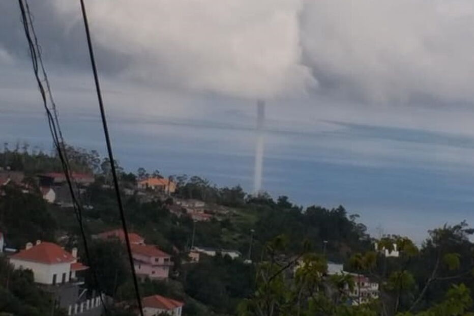 Tromba de água na zona de Santa Cruz, na Madeira