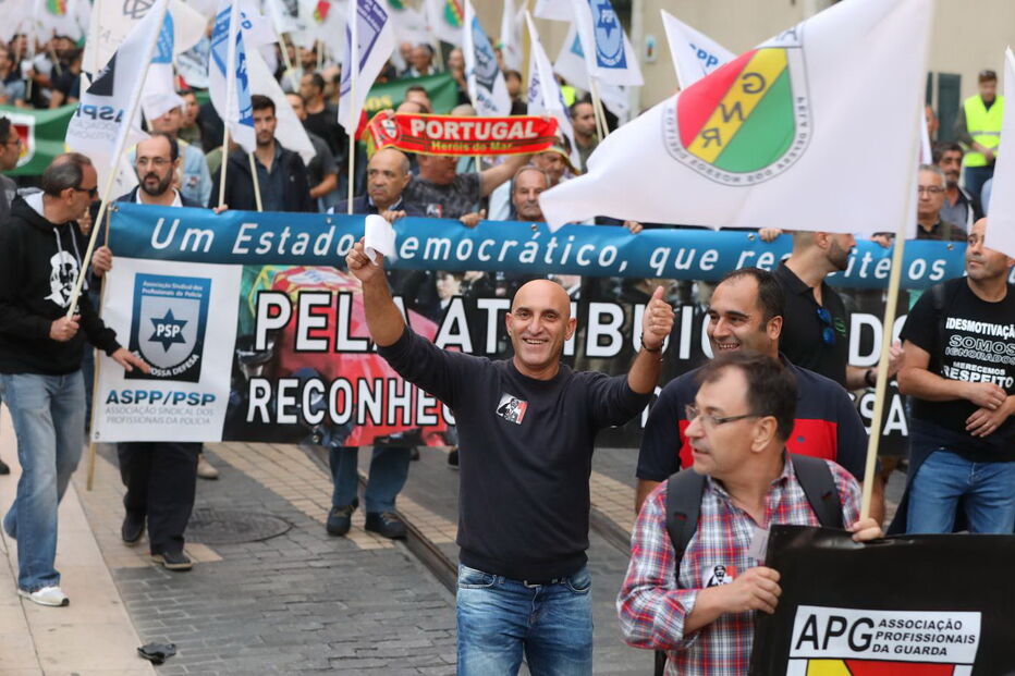 Elementos da PSP, GNR, SEF, ASAE e outras forças de segurança em acção de protesto em Lisboa