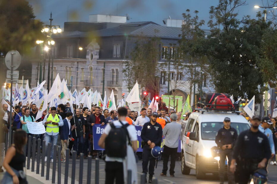 Elementos da PSP, GNR, SEF, ASAE e outras forças de segurança em acção de protesto em Lisboa