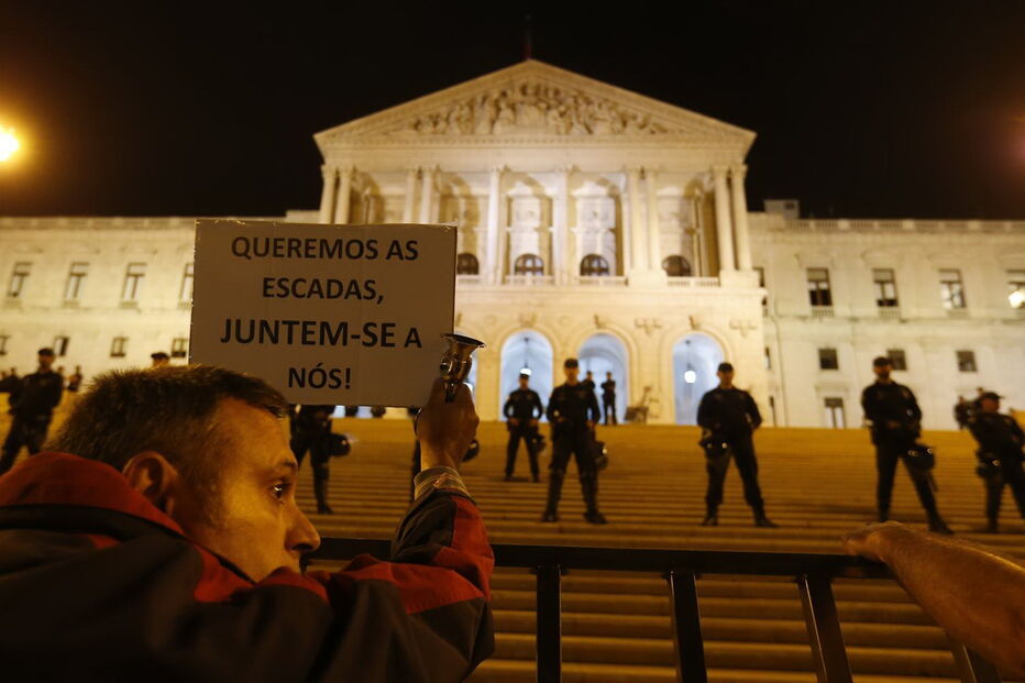 Cerca de 5 mil polícias em protesto nas ruas de Lisboa