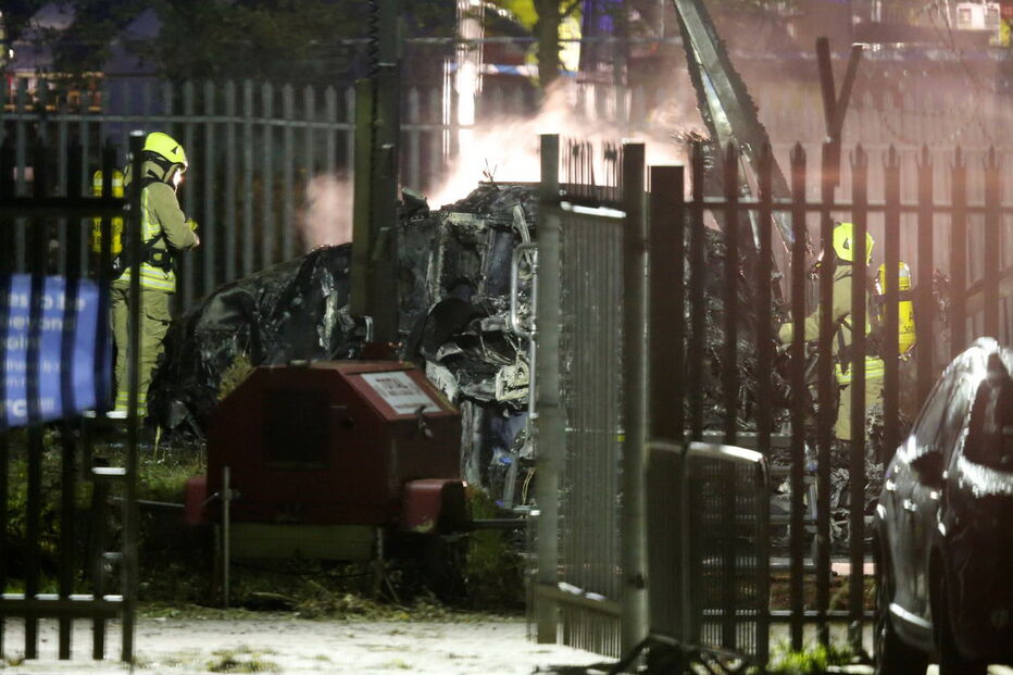 Helicóptero do dono do Leicester despenha-se e incendeia-se junto ao estádio	