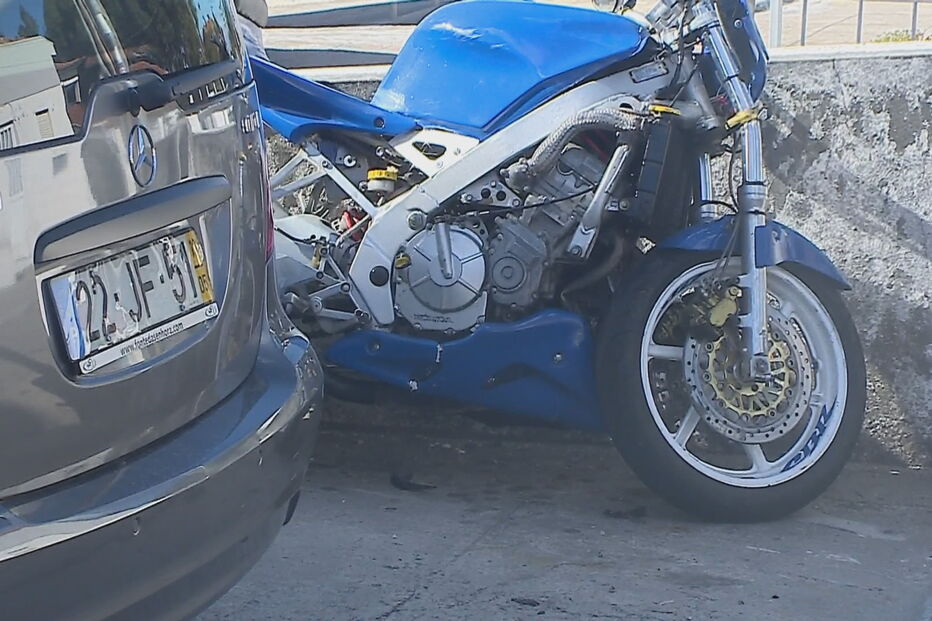 Acidente faz dois feridos em Vila Nova de Gaia