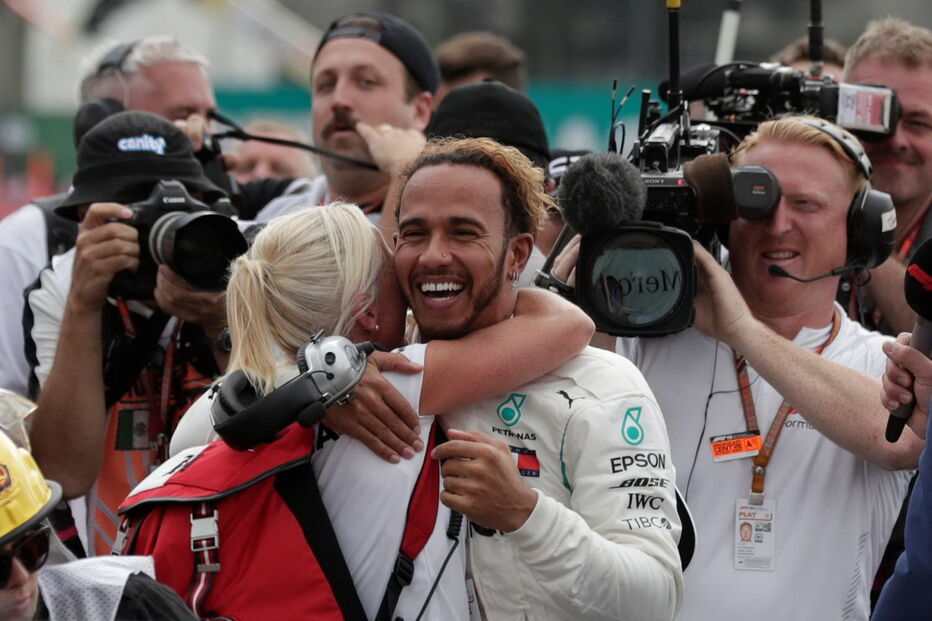 Lewis Hamilton pentacampeão mundial de Fórmula 1