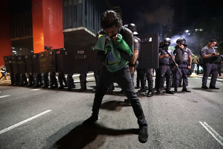 Apoiantes de Bolsonaro já fazem a festa em São Paulo	