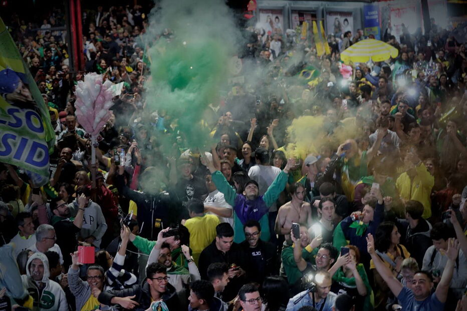 Apoiantes de Bolsonaro já fazem a festa em São Paulo	