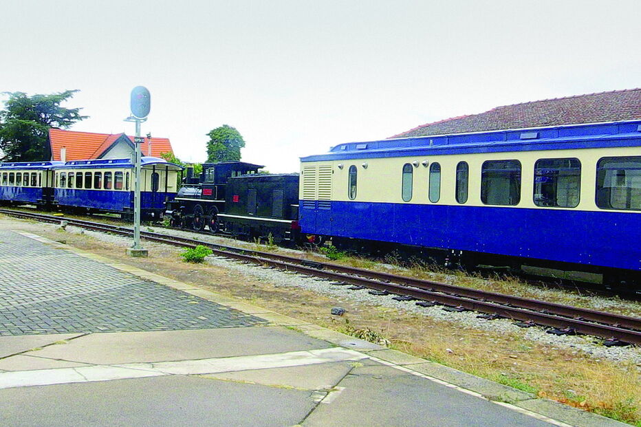 Comboio turístico do Tua está na estação de Mirandela à espera do arranque do Sistema de Mobilidade
