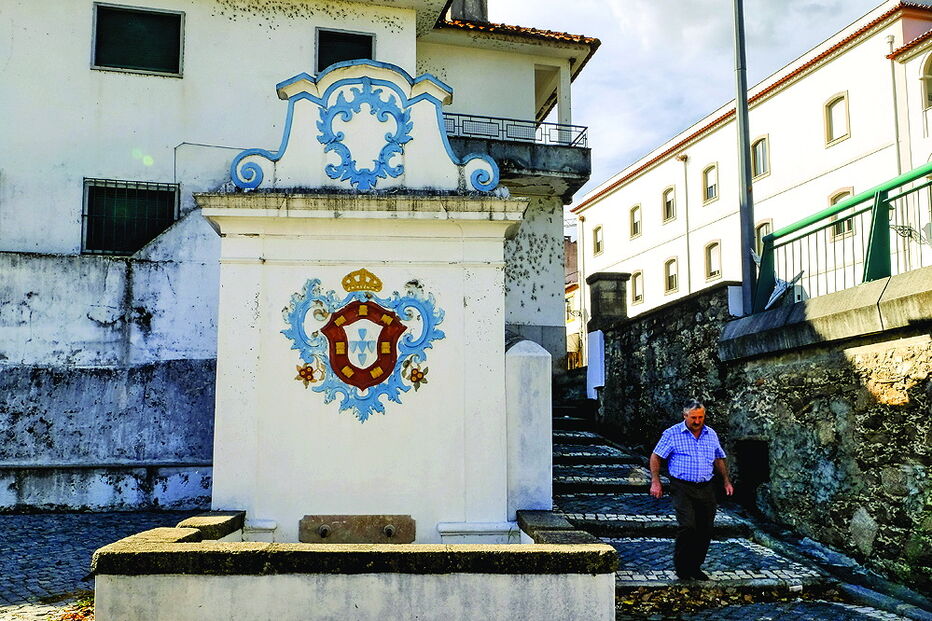 Fonte da vila mostra as armas de D. João V, Ponte de Sor