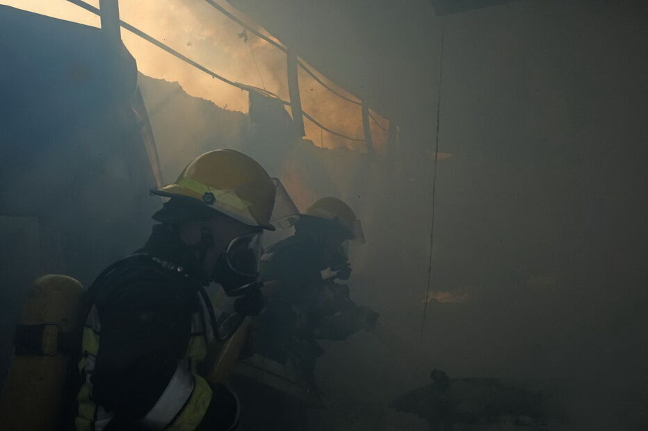 Chamas destruíram por completo a fábrica de móveis de Póvoa da Medronhosa 