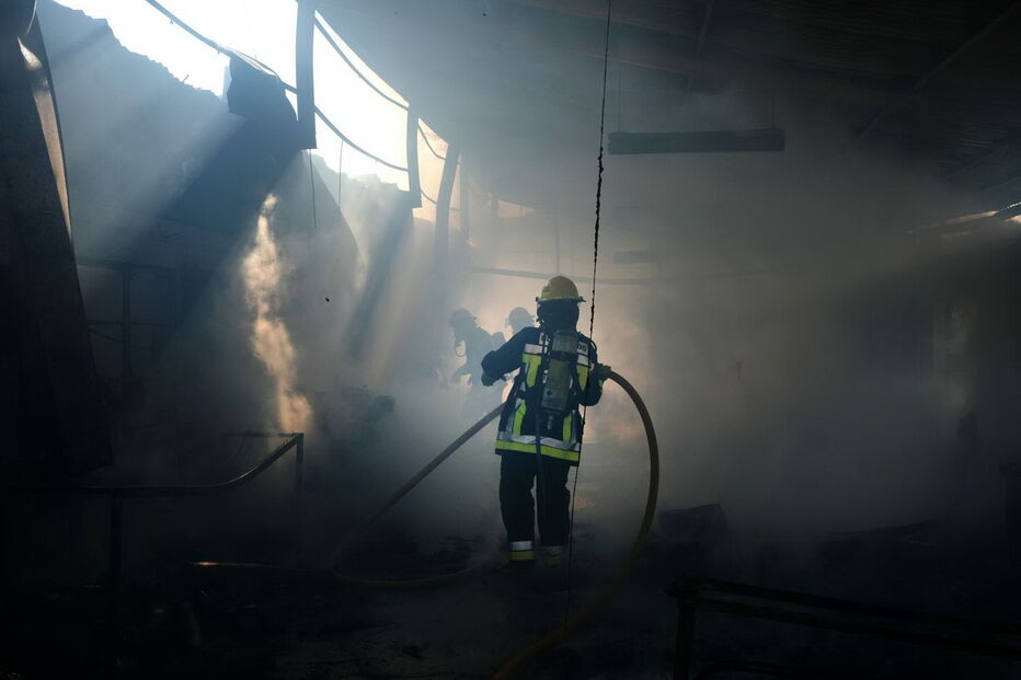 Chamas destruíram por completo a fábrica de móveis de Póvoa da Medronhosa 