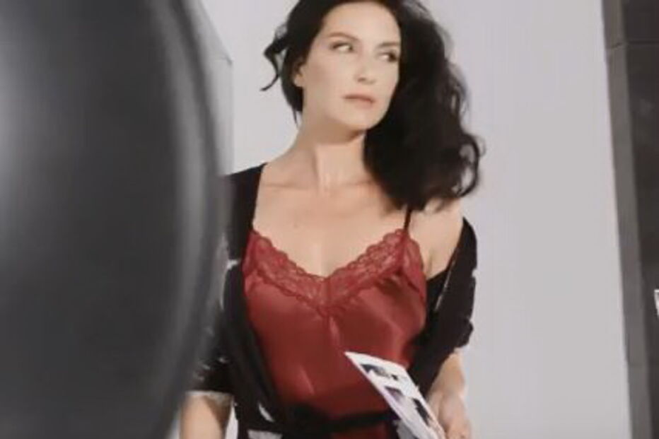 Soraia Chaves surpreende em produção intimista.