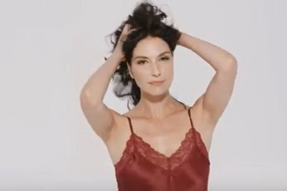 Soraia Chaves surpreende em produção intimista.