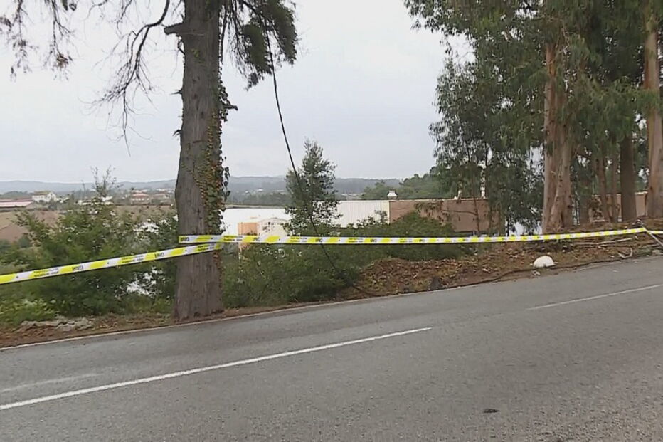 Trabalhador da EDP morre atingido por poste na Trofa