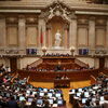 <![CDATA[ Alteração ao incentivo no IRC ao aumento dos salários aprovado no Parlamento em votação final ]]>