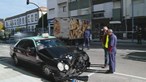Colisão entre carrinha e táxi faz três feridos no centro do Porto