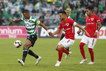 Jogo entre Santa Clara e Sporting