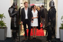 Meghan Markle deu nas vistas pelo guarda-roupa variado na viagem à Oceania