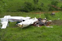 Família morre em queda de avião no Brasil	