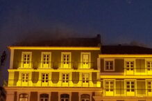 Incêndio em hotel na Praça da Figueira 