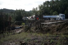 Camião-cisterna que transportava lixívia despistou-se no IC8, provocando ferimentos ligeiros no condutor 