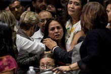 Deputada mexicana Carmen Medel soube do homicídio da filha no parlamento