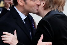 Emmanuel Macron e Angela Merkel