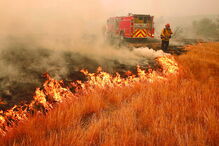 Ventos fortes agravaram ontem uma situação que já era catastrófica