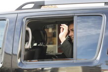 Bruno de Carvalho à saída do tribunal do Barreiro