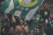 Mustafá recebido com cânticos no Pavilhão João Rocha