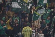 Mustafá recebido com cânticos no Pavilhão João Rocha