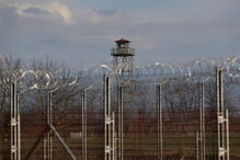 Centro de detenção de migrantes em Roszke, na Hungria