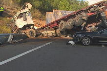  Acidente com camião e carro na A1, em Aveiro