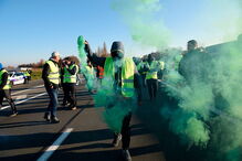 Manifestantes coletes amarelos 