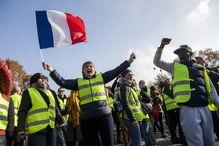 Protestos em França lançam o caos no país