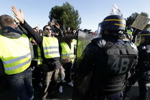 Protestos em França lançam o caos no país