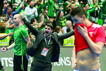 Nuno Dias, treinador do Sporting, rejubila após o jogo 