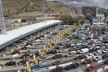 Estados Unidos encerram porto de San Ysidro para bloquear acesso a migrantes