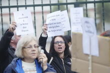Alunos e pais na manifestação    