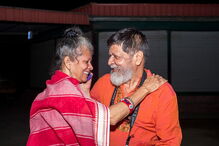 Shahidul Alam com a mulher