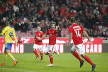 Jonas celebra golo do Benfica ao Arouca