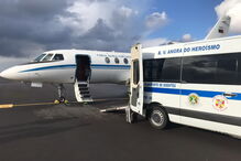 Força Aérea transporta bebé em asfixia